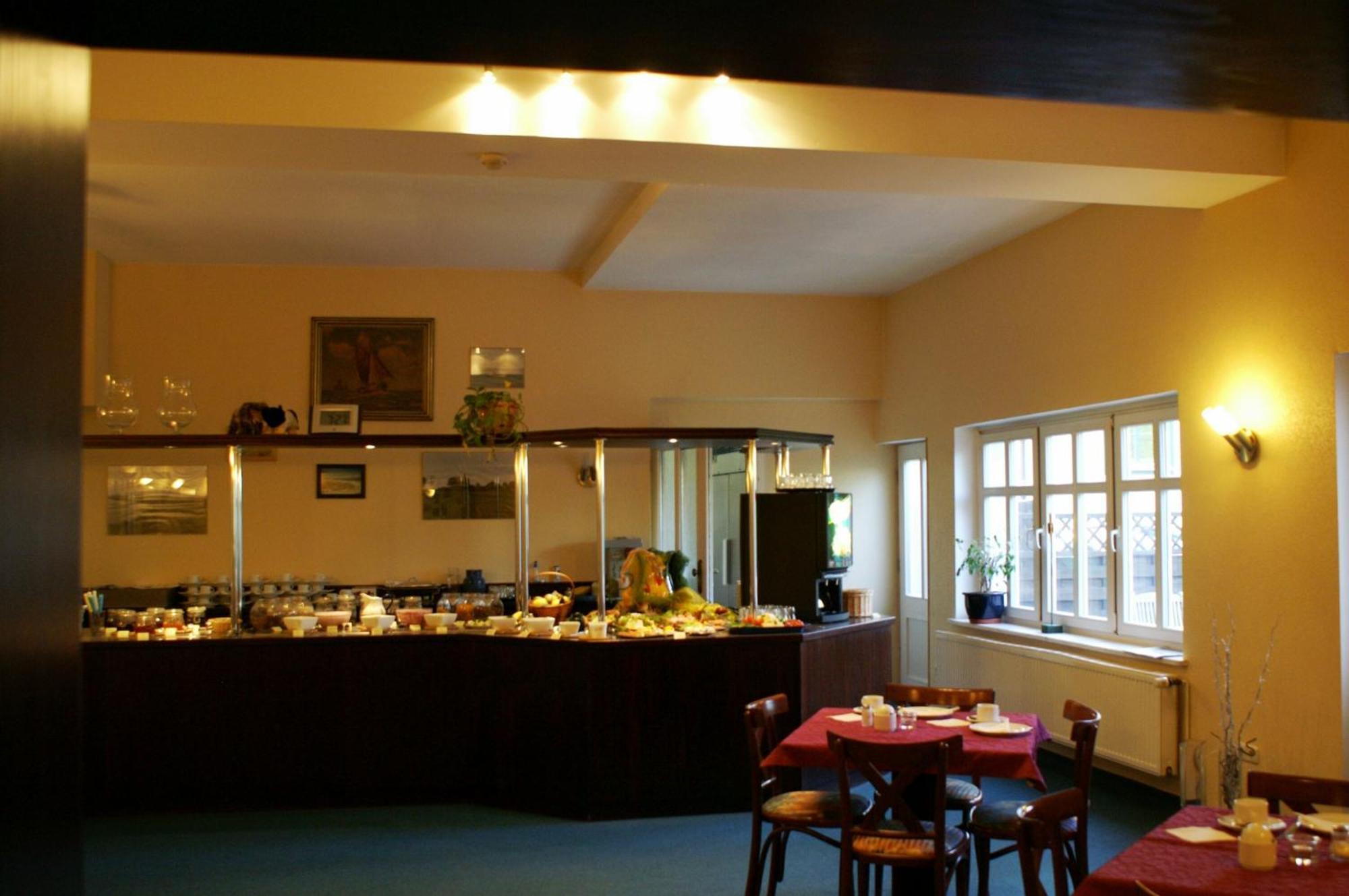 Hotel Strandpavillon Baabe Ngoại thất bức ảnh