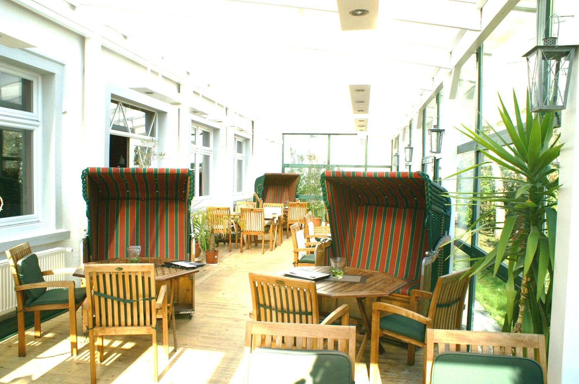 Hotel Strandpavillon Baabe Ngoại thất bức ảnh